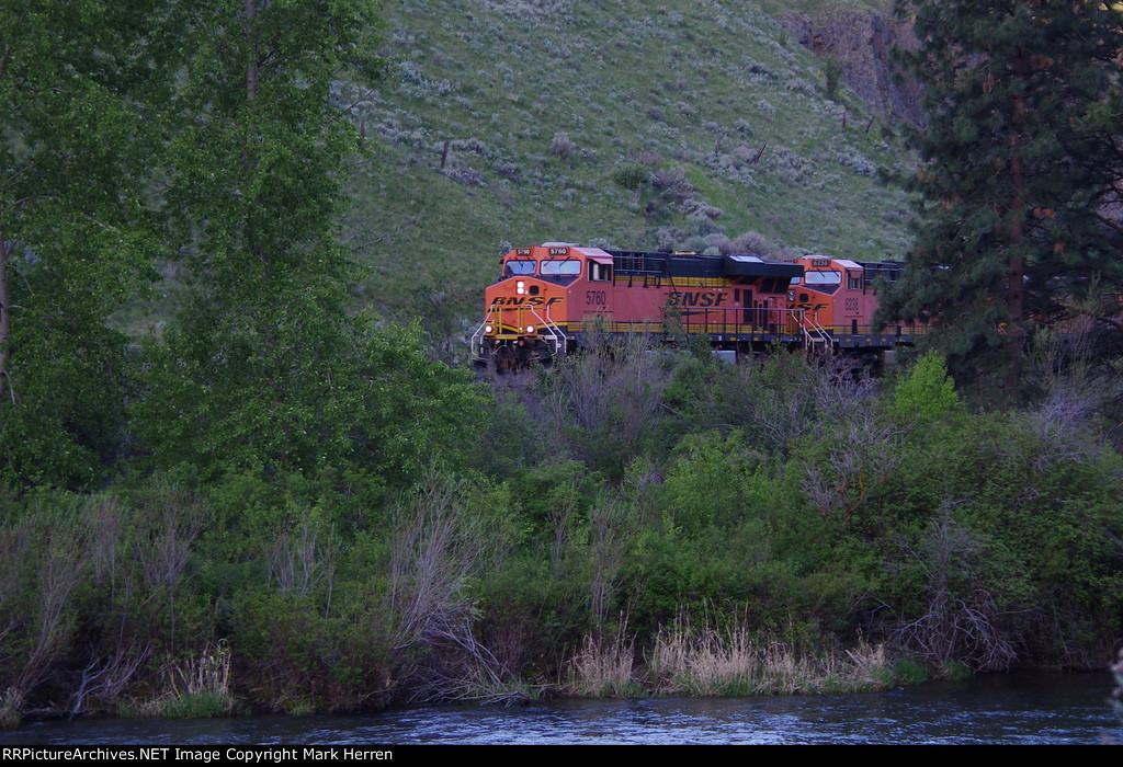 BNSF 5760 East